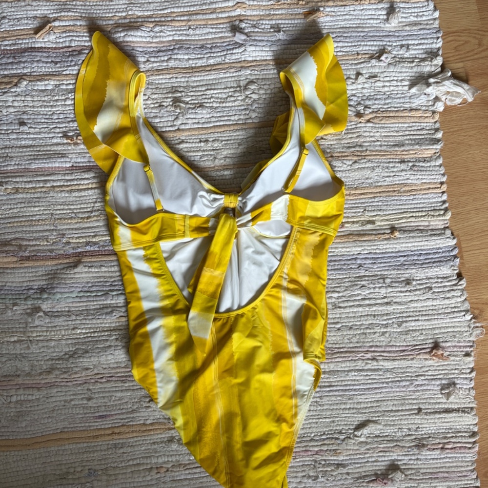 NWT Antonio Melani Yellow Watercolor Stripe One Piece Swimsuit Size XL - Picture 5 of 6
